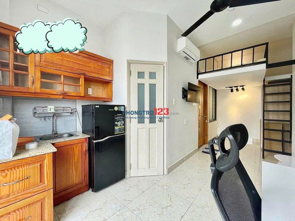 Cho thuê phòng gác ban công thoáng, Full NT, có TV – Lê Văn Duyệt, Bình Thạnh | Sát cầu Bông & Q1
