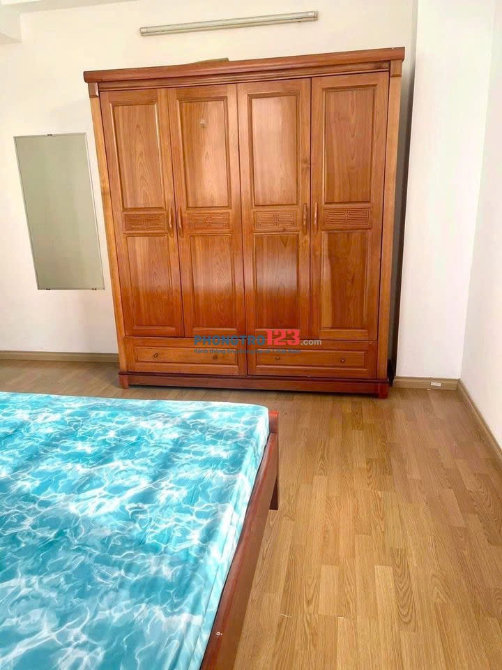 Chung cư Miếu Nổi- Vũ Huy Tấn cho thuê căn 2p ngủ giá 10tr/tháng