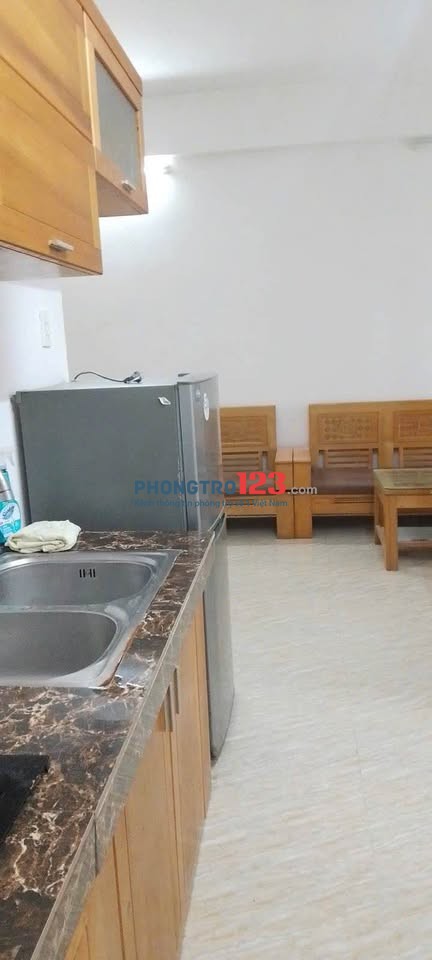 Cho thuê chung cư Phan Xích Long, phường Cầu Kiệu - Căn 2PN, nội thất như hình giá 9tr/tháng