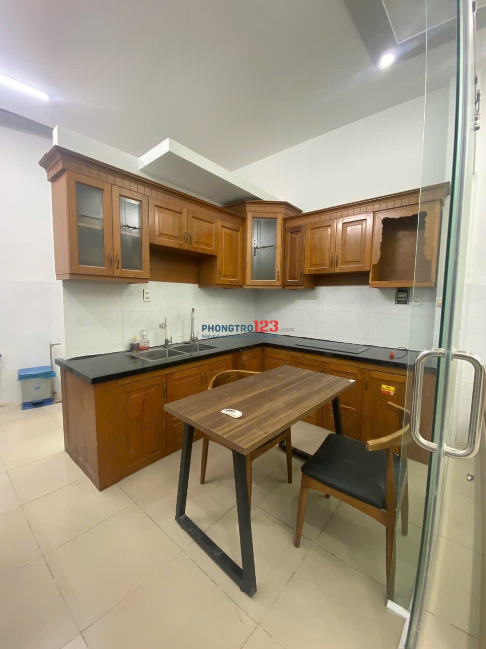 Cho thuê CHDV Trường Chinh, Tân bình - full nội thất, tách bếp, máy giặt riêng, giá 5,8tr - 6,5tr.