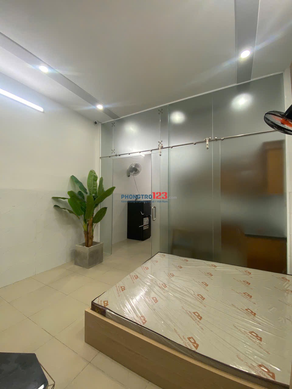 Cho thuê CHDV Trường Chinh, Tân bình - full nội thất, tách bếp, máy giặt riêng, giá 5,8tr - 6,5tr.