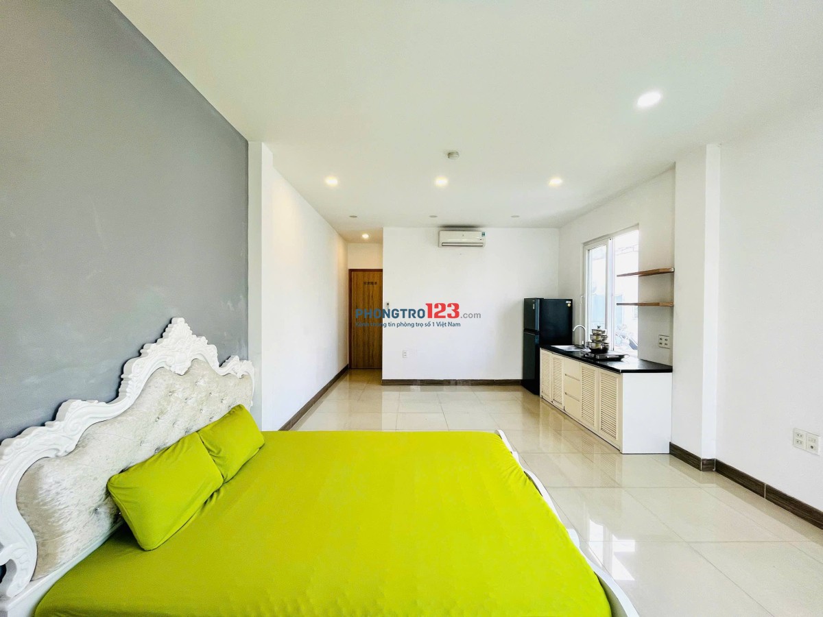 STUDIO BANCON FULL TIỆN NGHI TẠI ĐƯỜNG D1 GẦN METRO TÂN CẢNG, ĐH GTVT