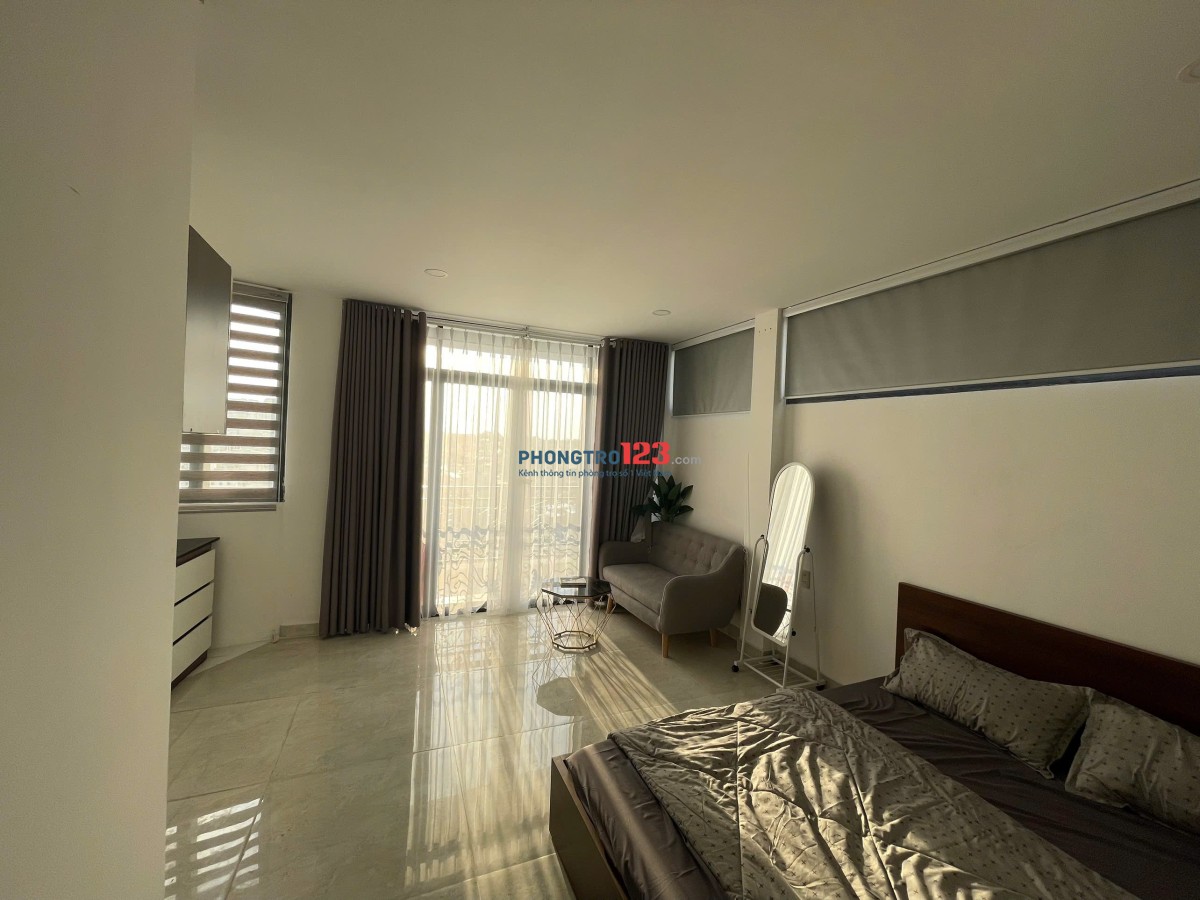 PHÒNG FULL NỘI THẤT BAN CÔNG BẾP DÀI NGUYỄN THƯỢNG HIỀN BÌNH THẠNH THANG MÁY