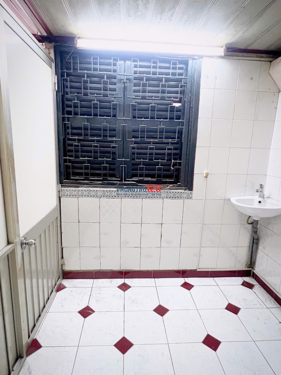 CHON THUÊ PHÒNG TRỌ TRUNG TÂM Q4 – CHỈ TỪ 1,5TR ĐẾN 2,6TR/THÁNG!