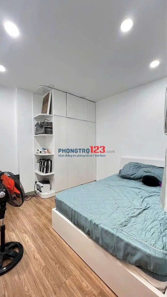 Carillon 1-Hoàng Hoa Thám, 2PN đầy đủ nội thất, giá 14,5 tr/th( trống sẵn)