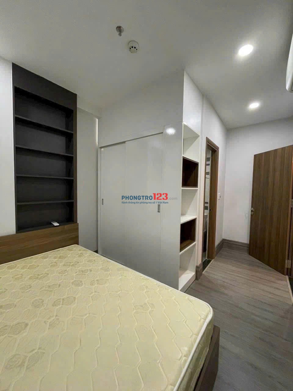 Chung cư Central Plaza, Phạm Văn Hai. DT 60m2, 2PN Giá 13Tr5