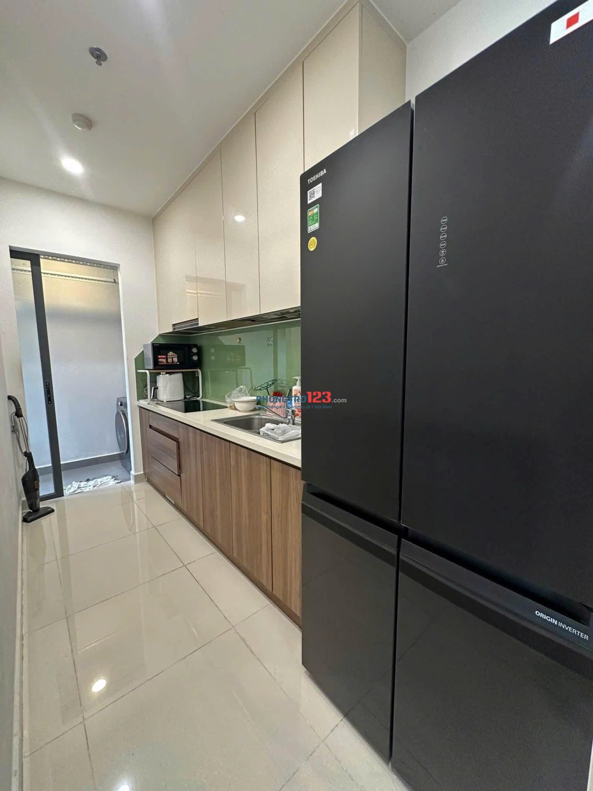 C/c Sacomreal 584-nhà mới, nội thất cao cấp, 85m2, giá 10,5 tr/th.