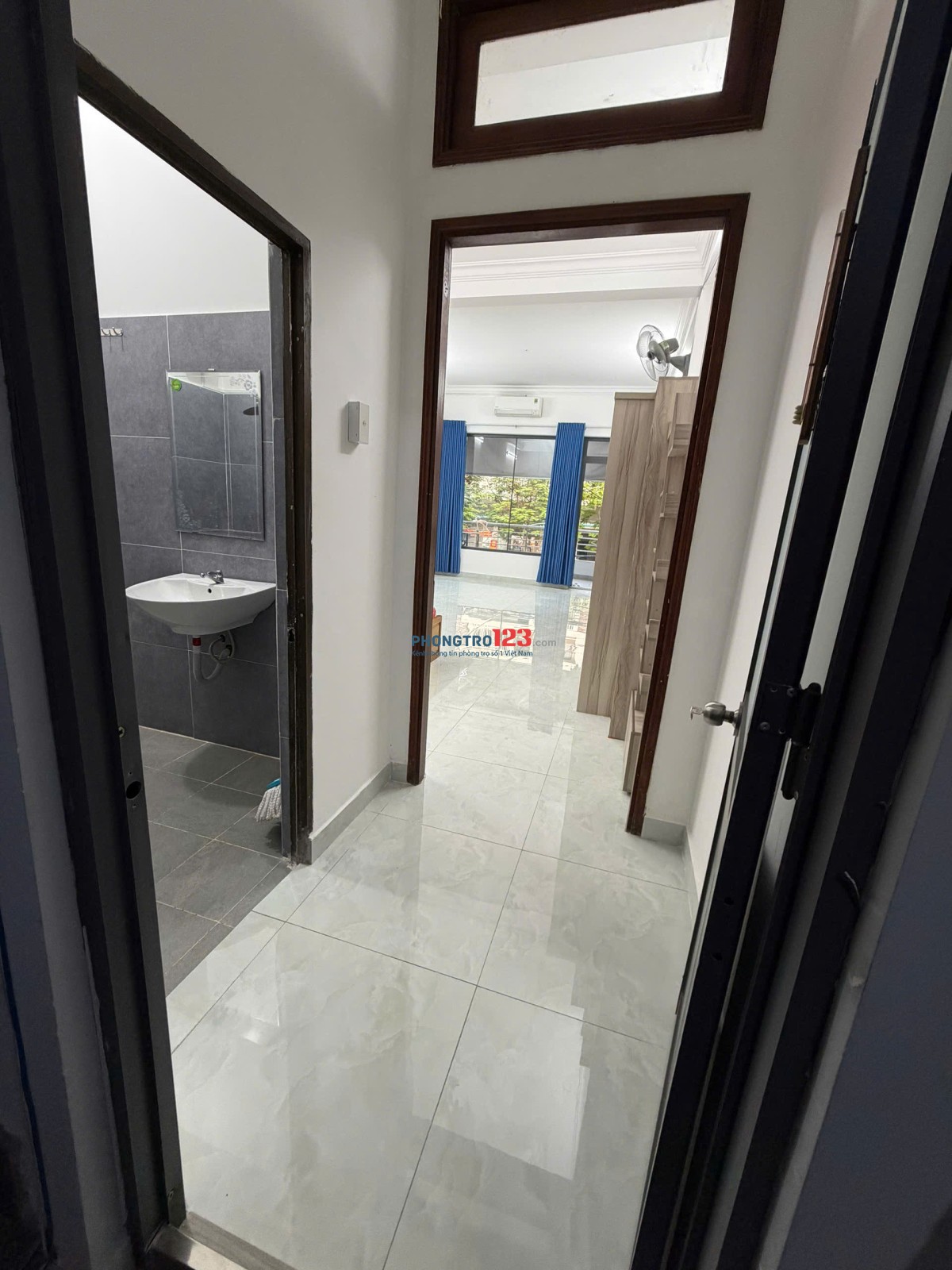 Phòng rộng, Đặng Thuỳ Trâm, full nội thất, có ban công