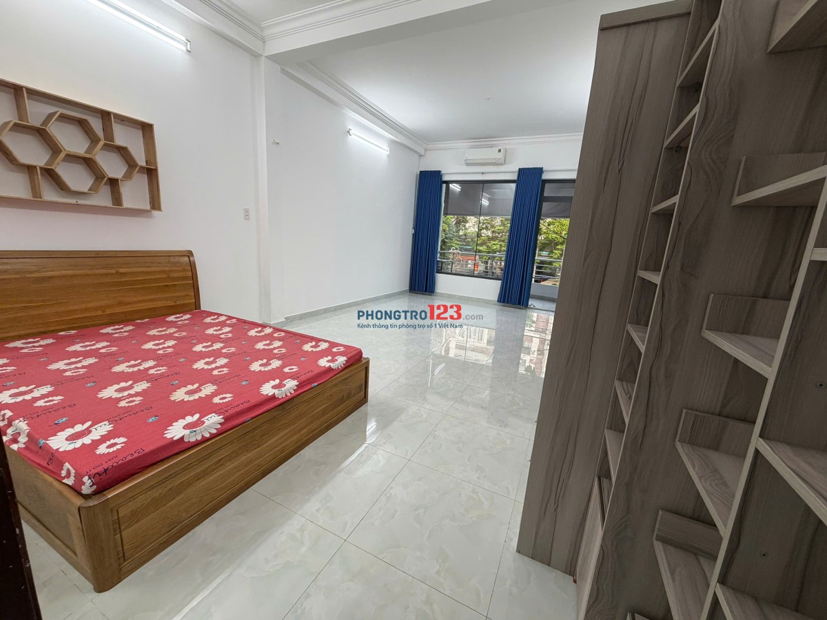 Phòng rộng, Đặng Thuỳ Trâm, full nội thất, có ban công