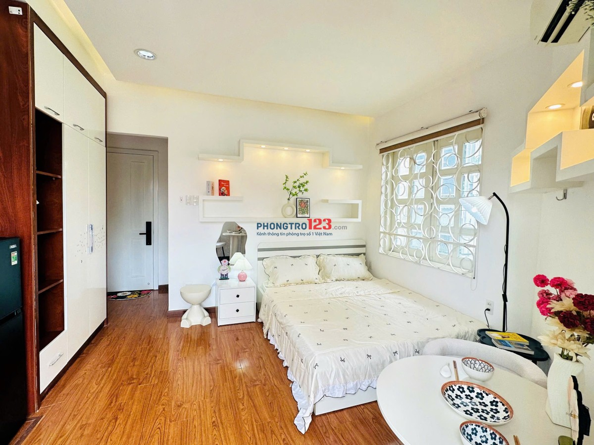 Khai trương căn 40m² ban công lớn thoáng- đẹp- mới giáp quận 1- trương quốc dung, phú nhuận