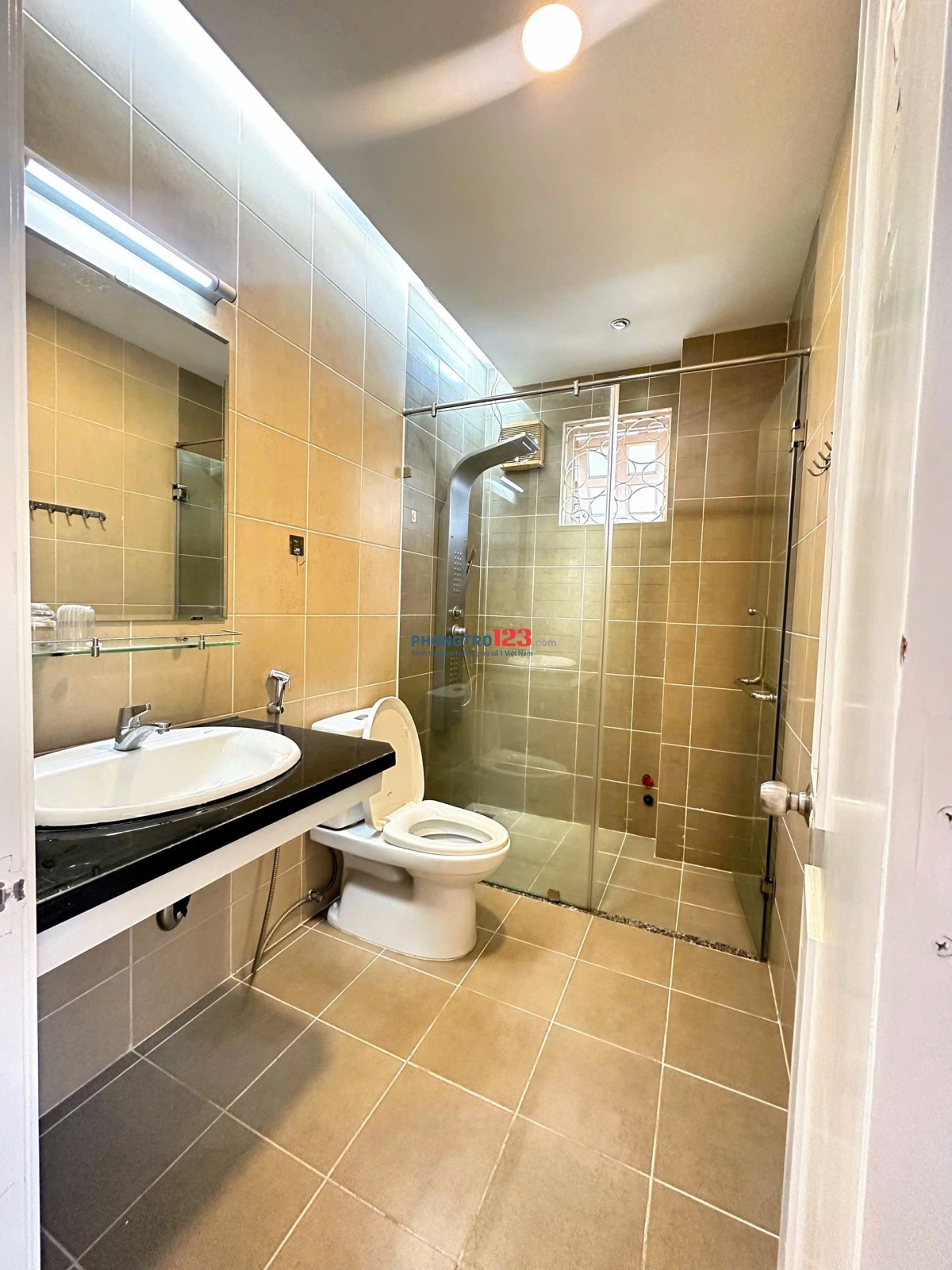 Khai trương căn 40m² ban công lớn thoáng- đẹp- mới giáp quận 1- trương quốc dung, phú nhuận