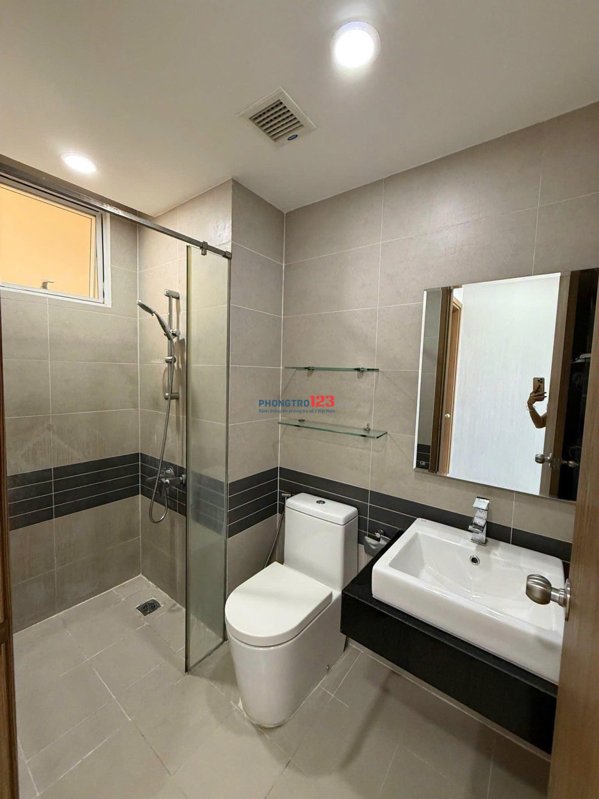 Cho thuê C/c Cộng Hòa Plaza 77m2, đầy đủ nội thất, 2PN , Giá 14 tr/th