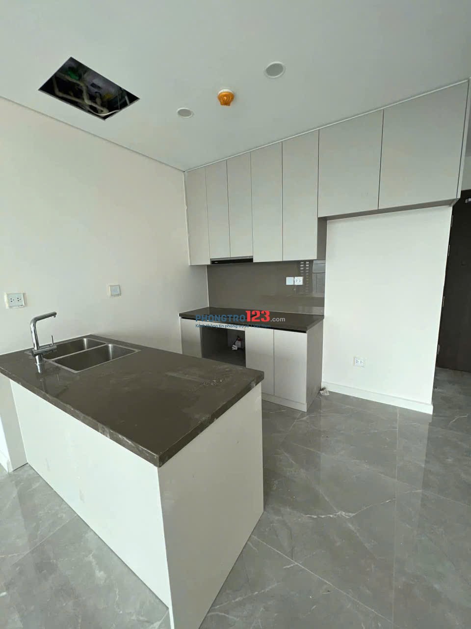 Cho thuê Duplex Central Plaza- 200m2 - 3PN, 1 trệt 1 lầu giá 19,5 tr/th