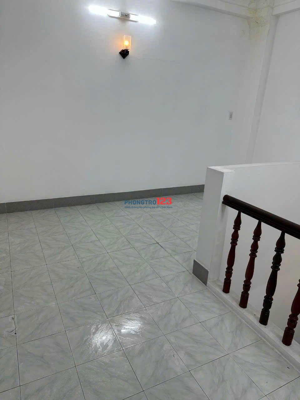 Nhà riêng 40m2,1 lầu, 2p ngủ,MBKD tầng trệt, Cô Bắc,- giá 14,5tr/tháng