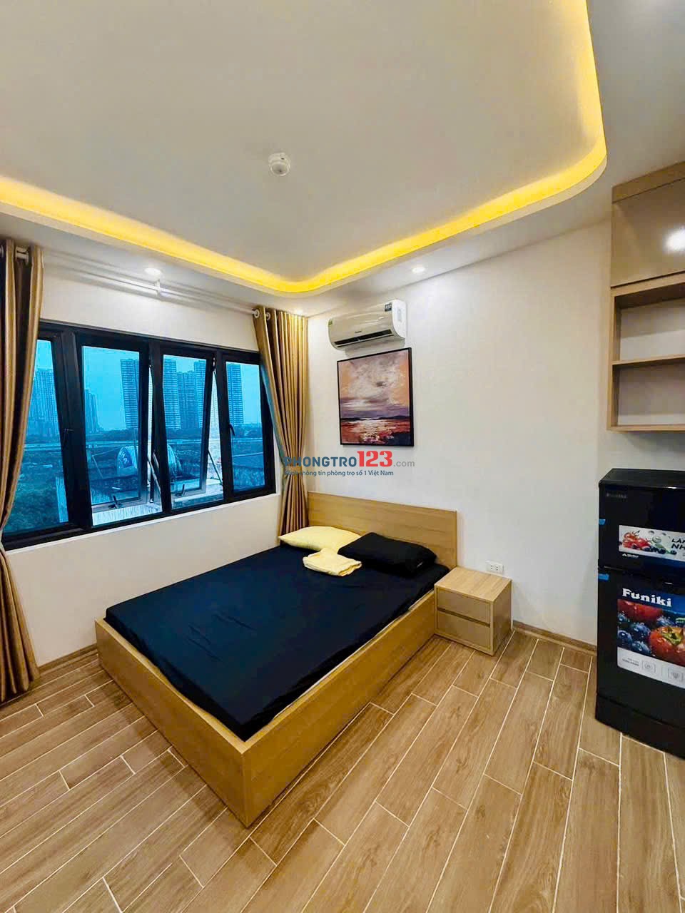 Full nội thất: giường, tủ, nóng lạnh, điều hoà, bàn trang điểm, tủ bếp, tủ lạnh, bếp từ, chăn ga gối
