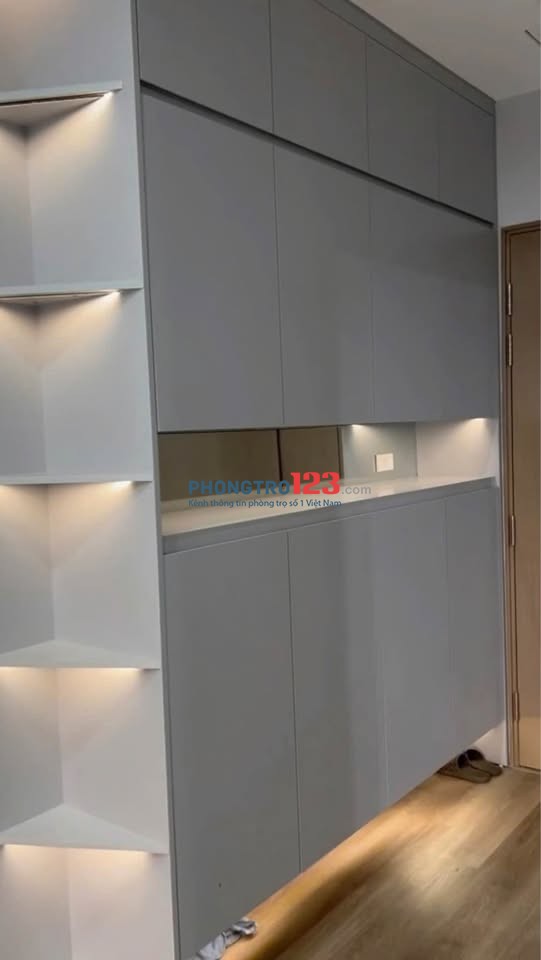 Cho thuê C/c Sky Center, căn 2PN giá 13tr5/th. Đ/c: 16 Phổ Quang, ph.Tân Sơn Hoà