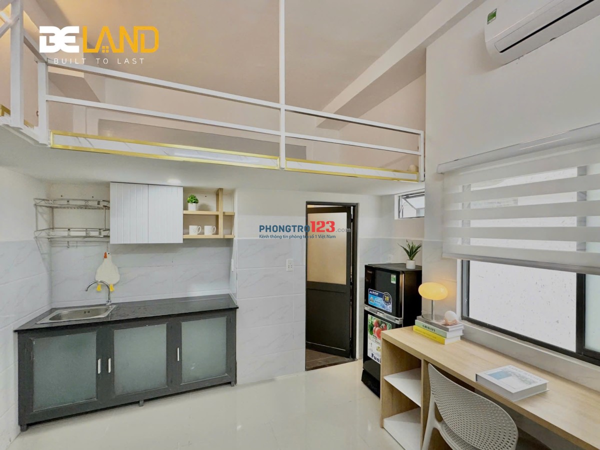 Duplex cửa sổ trời bình trưng tây, Q2