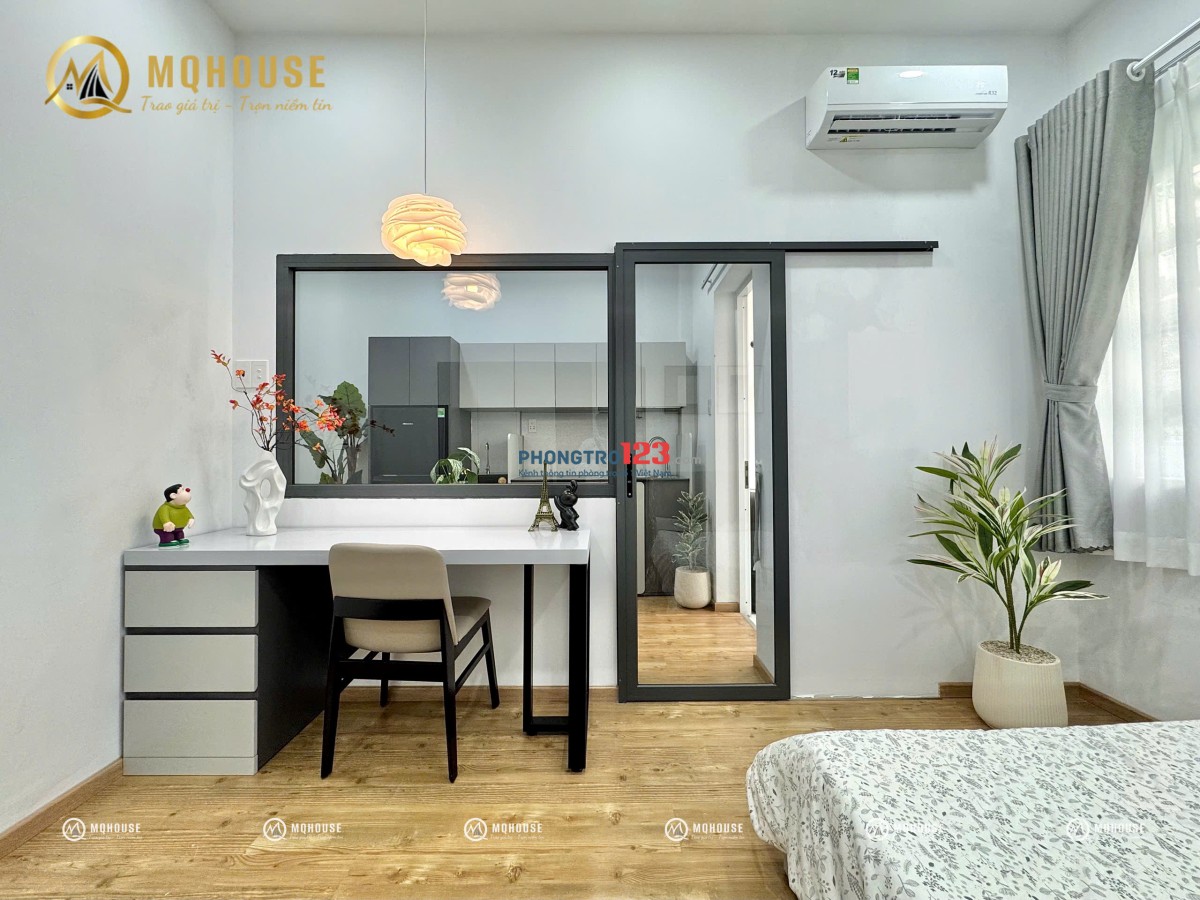 CHO THUÊ 1PN BAN CÔNG CỰC ĐẸP GẦN BỜ KÈ HOÀNG SA - NGÃ TƯ BẢY HIỀN