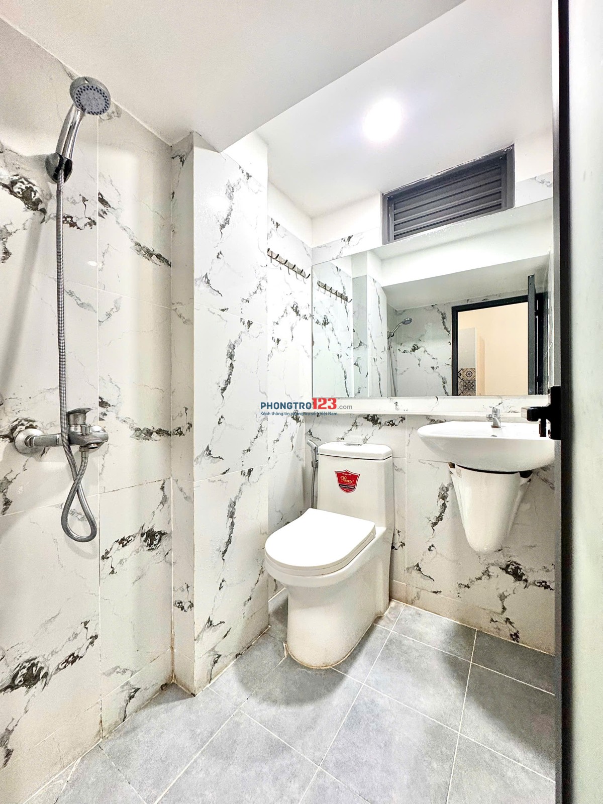 Phòng mới xây sạch đẹp trang thiết bị mới - Bùi Đình Túy gần Học Viện Cán Bộ