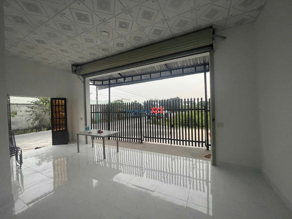 Nhà 2 mặt tiền, 124m2, 3 phòng ngủ, 1 phòng khách, 1 phòng bếp