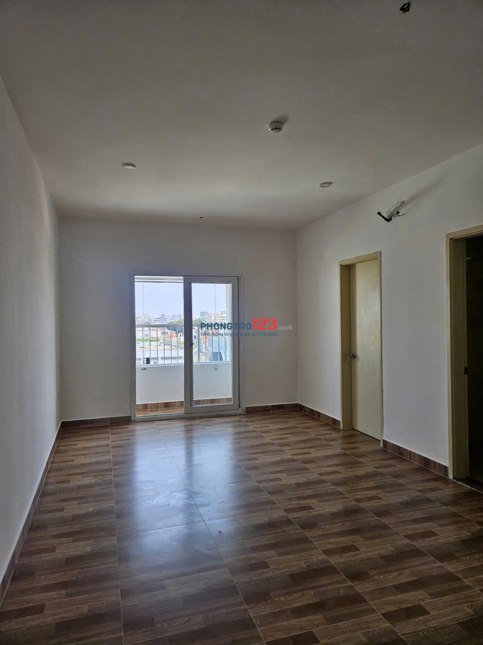 CHung cư Nhiêu Tứ, Hoa Sứ, PN: 2PN, NTCB, 60m2, 10 triệu