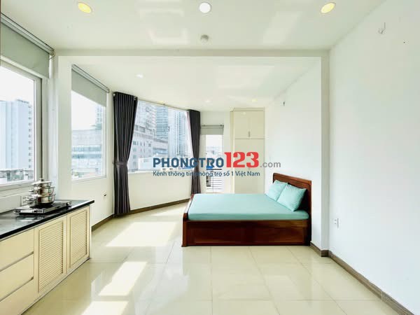 Studio bancon full tiện nghi tại đường d1 gần metro tân cảng, đh gtvt