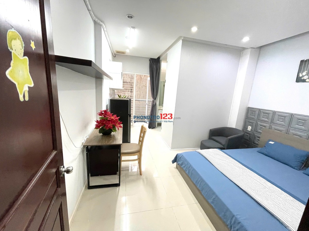SIÊU PHẨM BAN CÔNG LỘNG GIÓ CÓ MÁY GIẶT RIÊNG – VÕ TRƯỜNG TOẢN SÁT QUẬN 1 CHỈ 6TR
