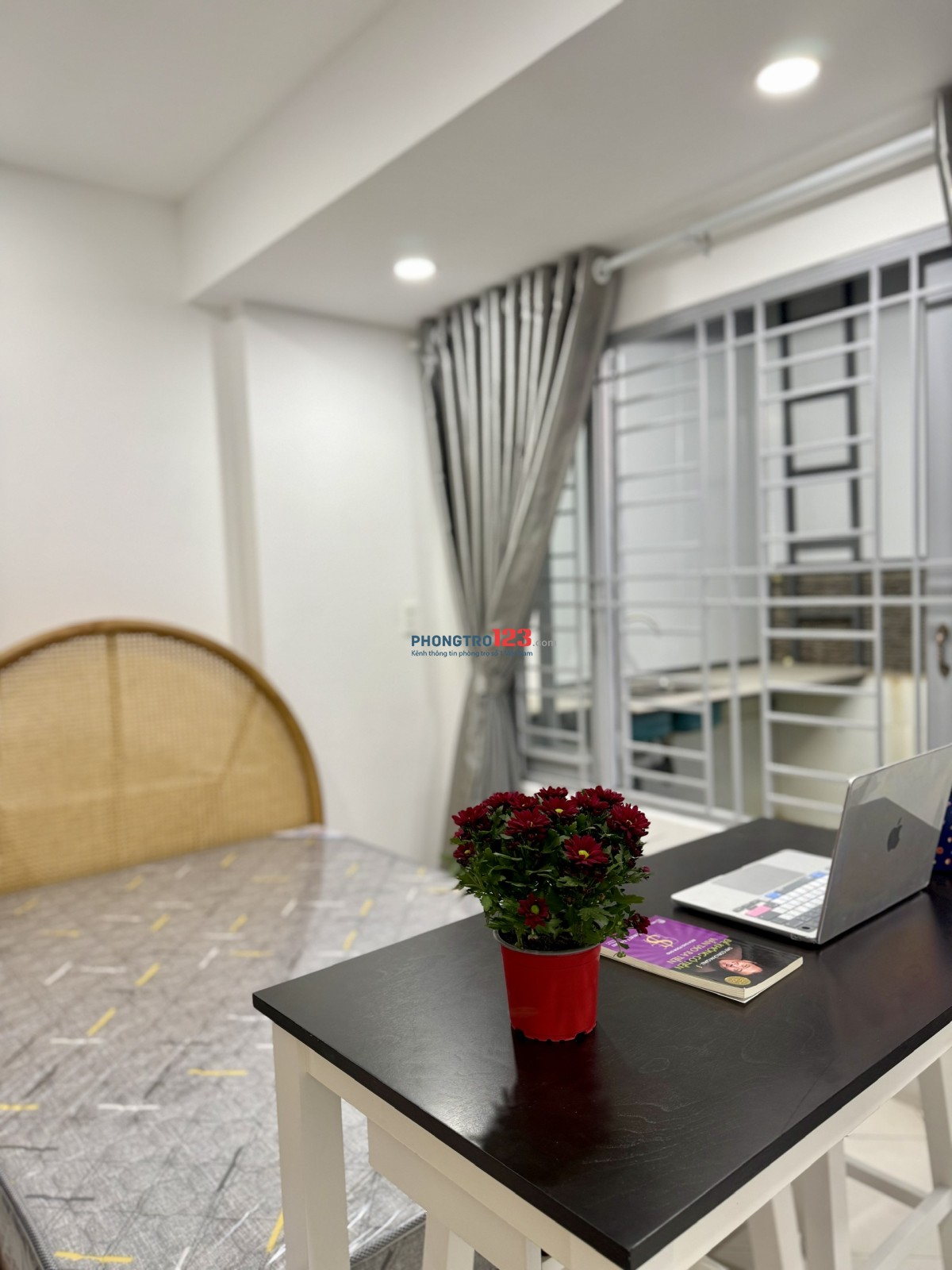 CHDV full nội thất - Hẻm 482 Lê Quang Định, tách bếp, chỉ 6tr/th