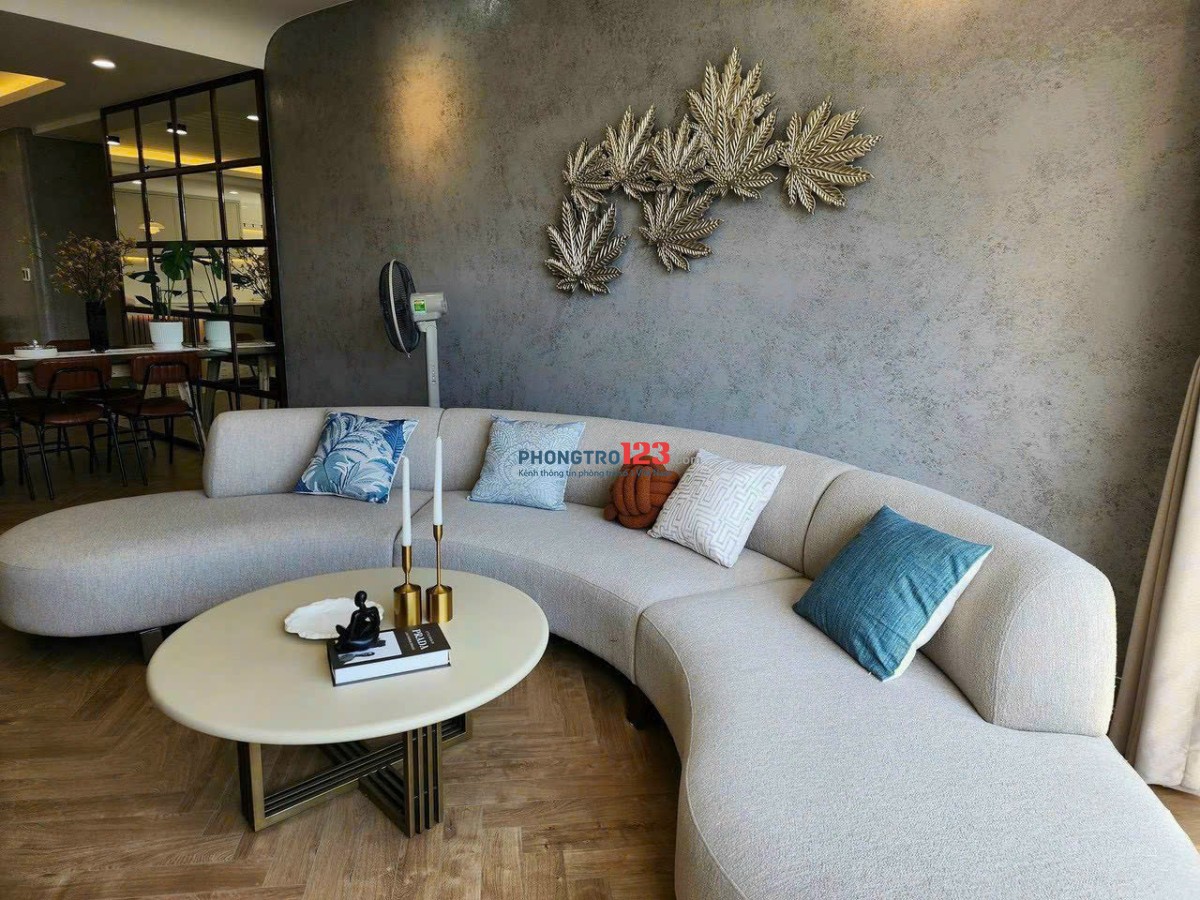 Penthouse Satra Eximland -200m2 nội thất cao cấp 4PN, 3WC Giá thuê 49 Tr/th