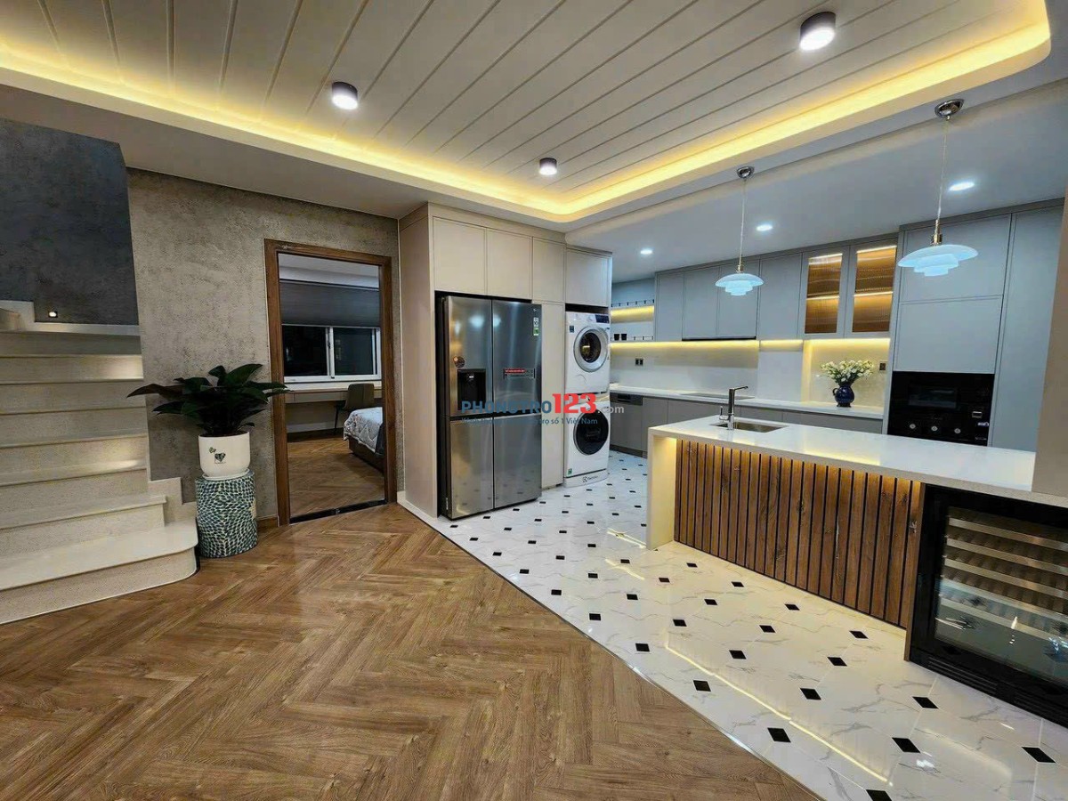 Penthouse Satra Eximland -200m2 nội thất cao cấp 4PN, 3WC Giá thuê 49 Tr/th