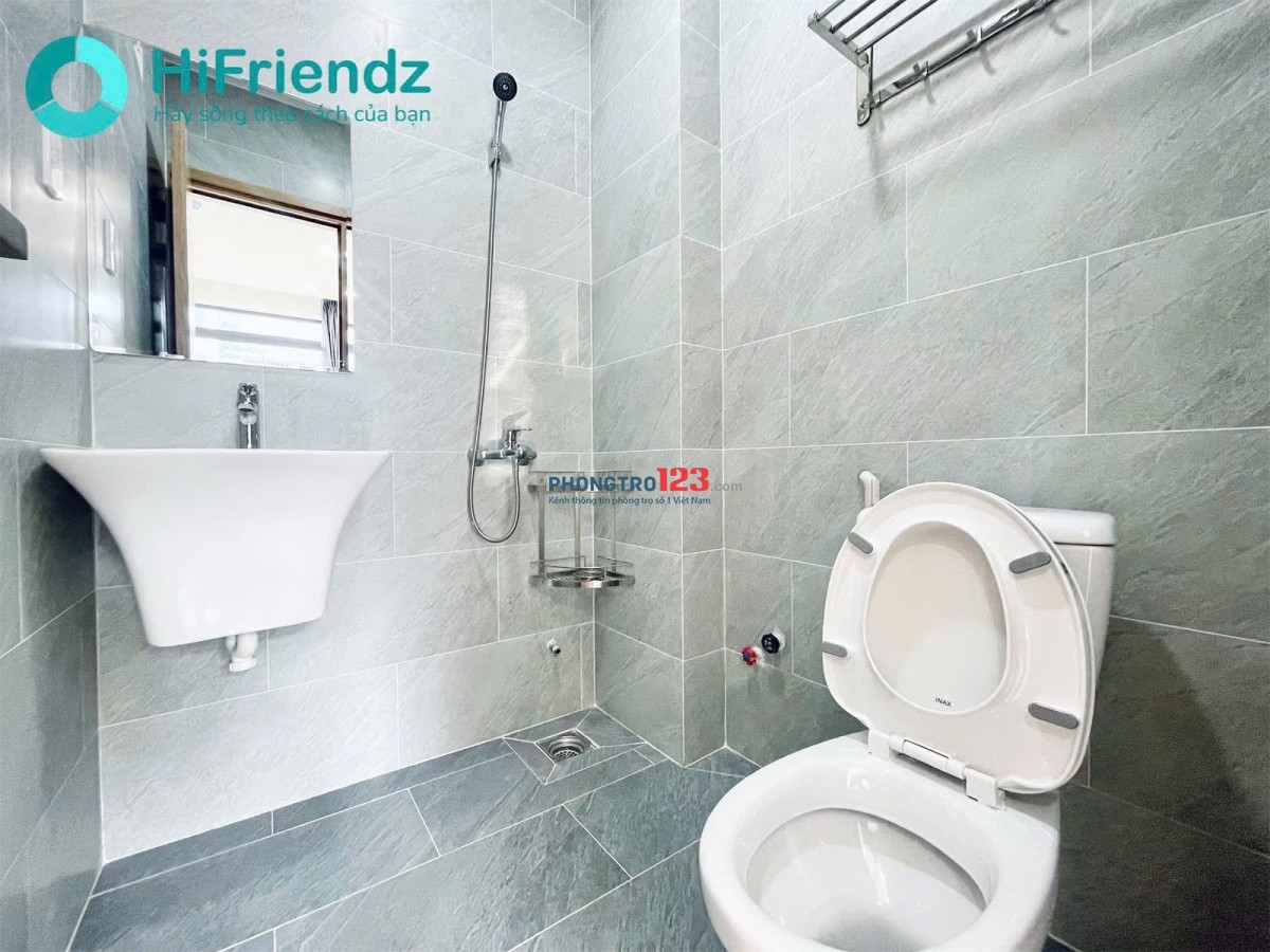 Cho thuê căn hộ ban công, thang máy gần chợ Bà Chiểu, ngã tư Phú Nhuận