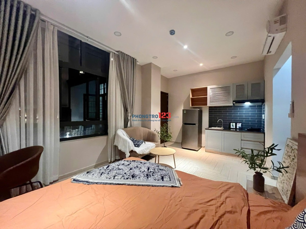 PHÒNG 40m2 FULL NỘI THẤT MỚI, THOÁNG, SẠCH NGAY HÀNG XANH, CHỢ BÀ CHIỂU- NƠ TRANG LONG, BÌNH THẠNH