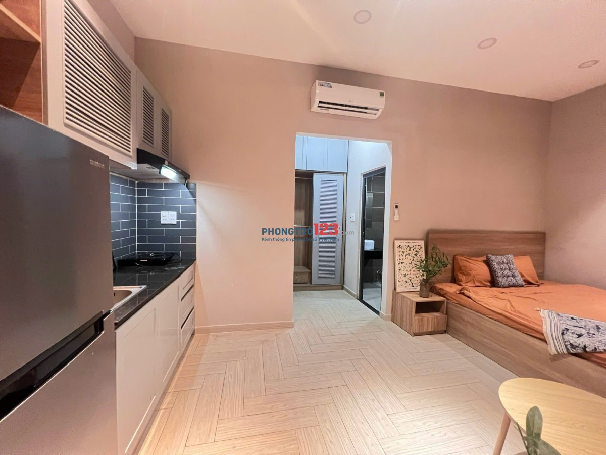 PHÒNG 40m2 FULL NỘI THẤT MỚI, THOÁNG, SẠCH NGAY HÀNG XANH, CHỢ BÀ CHIỂU- NƠ TRANG LONG, BÌNH THẠNH