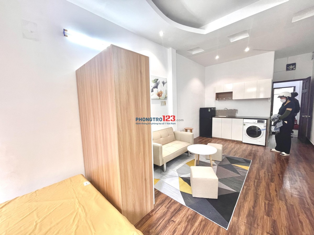 PHÒNG TRỌ 40M² BAN CÔNG – FULL NỘI THẤT GẦN HUTECH, UEF, GTVT – NGUYỄN HỮU CẢNH, BÌNH THẠNH