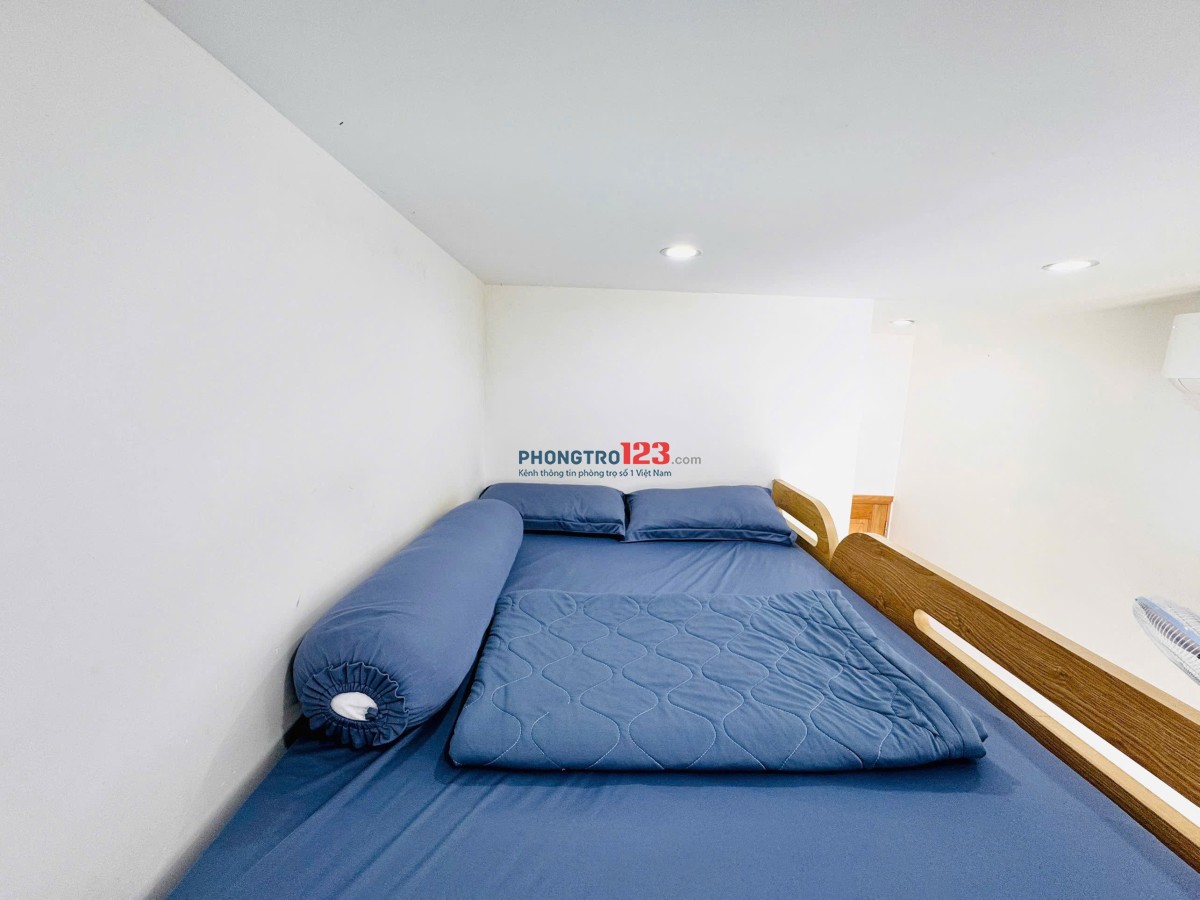 HO THUÊ CĂN HỘ DUPLEX CÓ CỬA SỔ TRỜI & MÁY GIẶT | GẦN CHỢ BÀ CHIỂU & ĐẠI HỌC VĂN LANG CS1