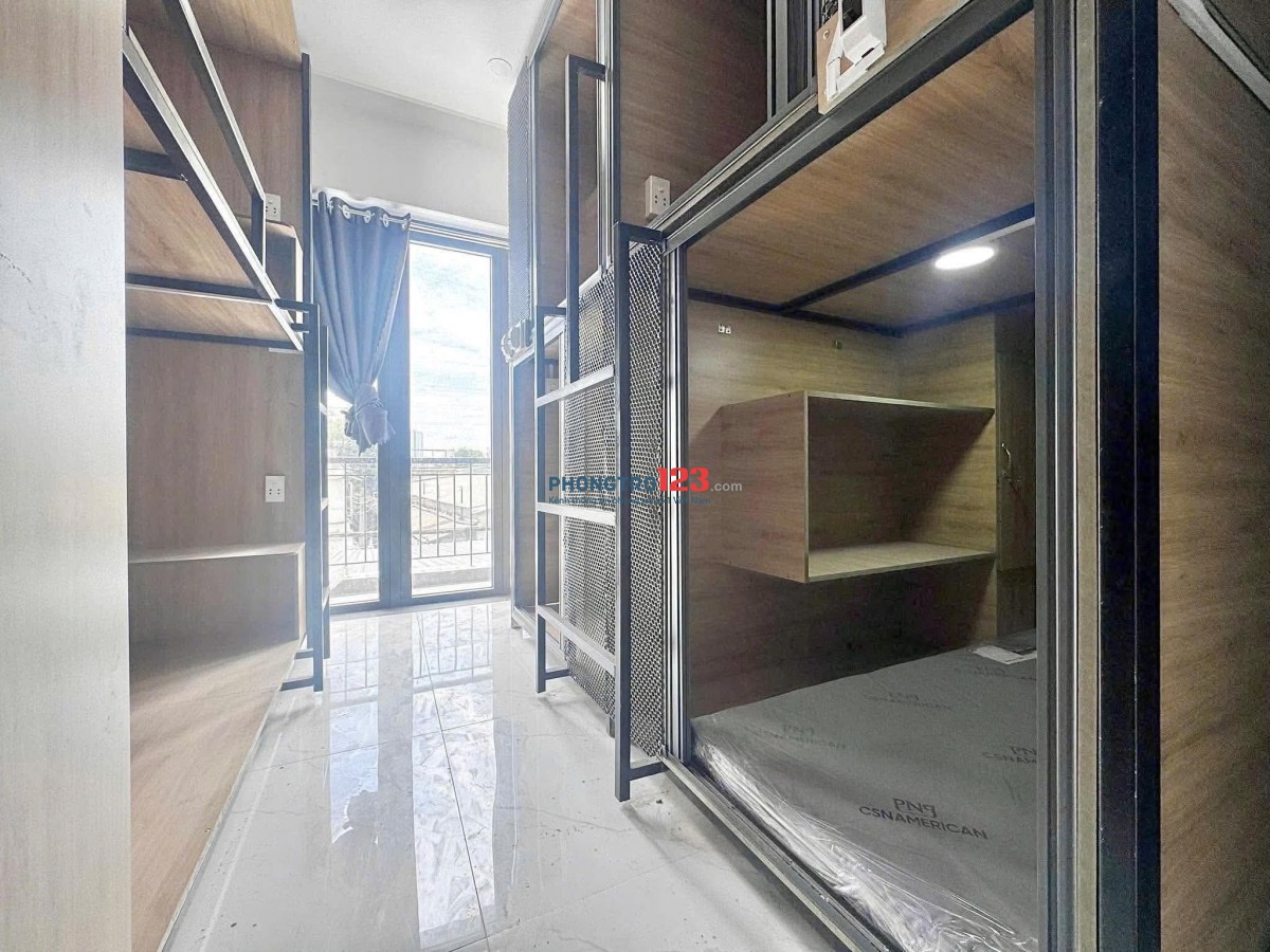 Gần CĐ CÔNG NGHỆ TPHCM - SLEEPBOX MỚI 100%–CÓ THANG MÁY + BAN CÔNG