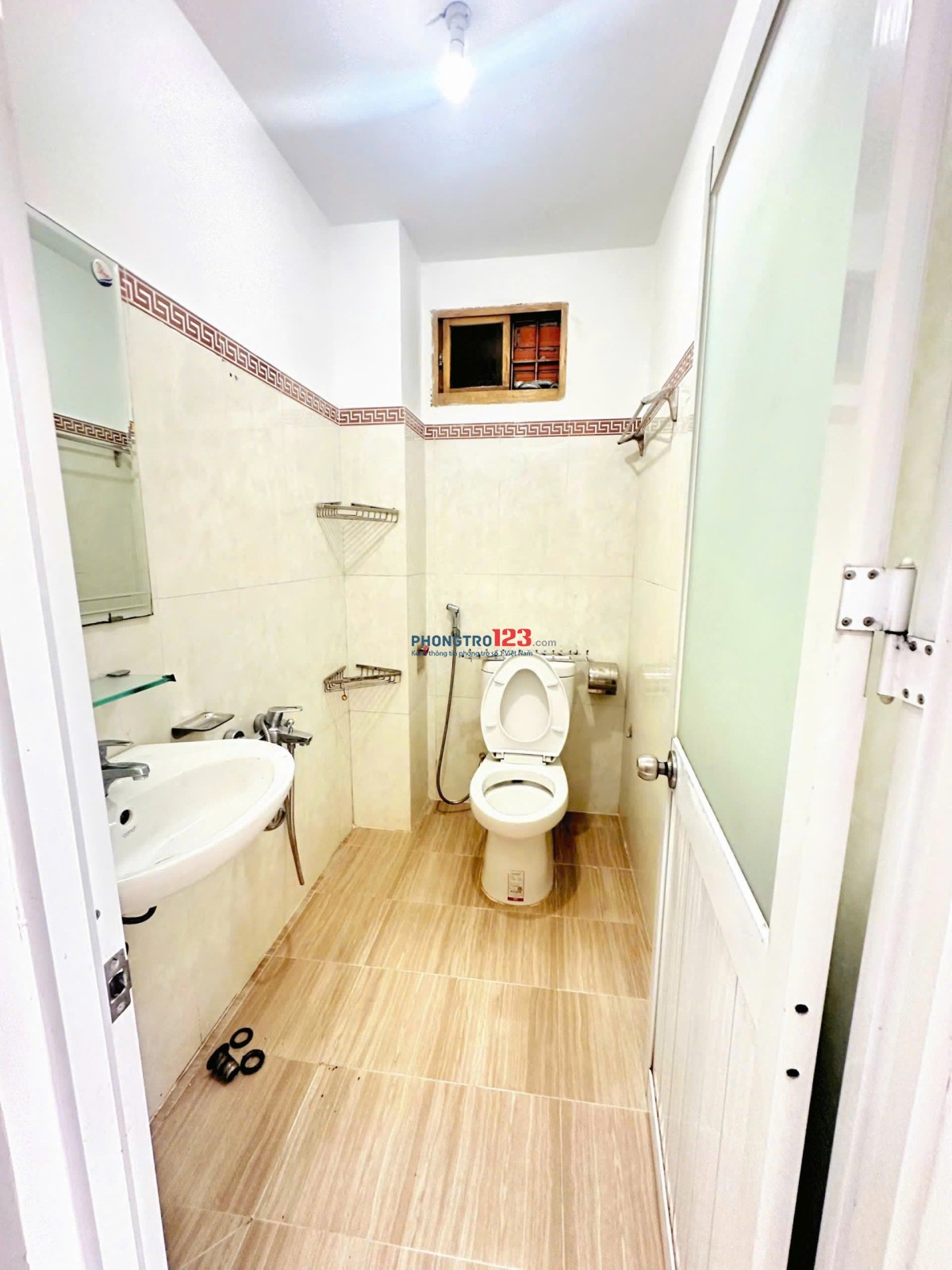 Cho thuê phòng ban công thoáng, cửa sổ trời gần ĐH FTU2, UTH, UEF – Bạch Đằng, Bình Thạnh