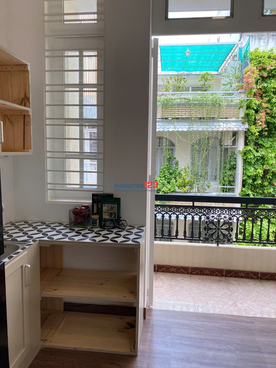 Cho thuê phòng 40m², ban công lớn, máy giặt riêng – Đào Duy Anh, Phú Nhuận gần Q1, Q3, Sân bay