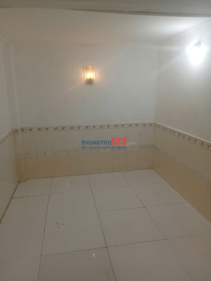 Chính chủ cho thuê nhà nguyên căn 1 trệt 1 lầu, 710/15 Huỳnh Tấn Phát, phường Tấn Phú, quận 7
