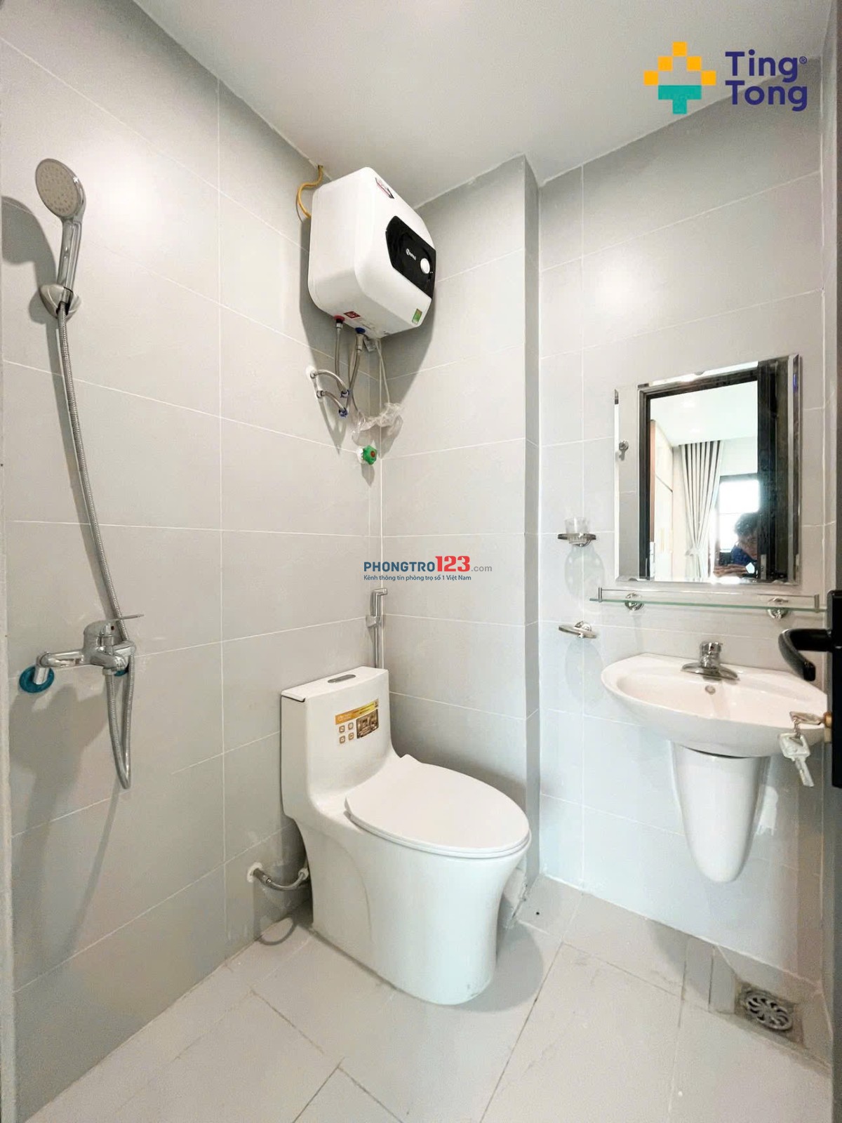cho thuê Căn Hộ Sang Xịn Hiện Đại Thang Máy nằm ngay Trần Quốc Thảo Q3