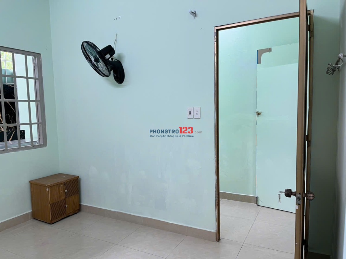 PHÒNG RỘNG 38M² – GẦN AEON MALL TÂN PHÚ – DÀNH CHO CÁC BẠN CÓ NUÔI THÚ CƯNG