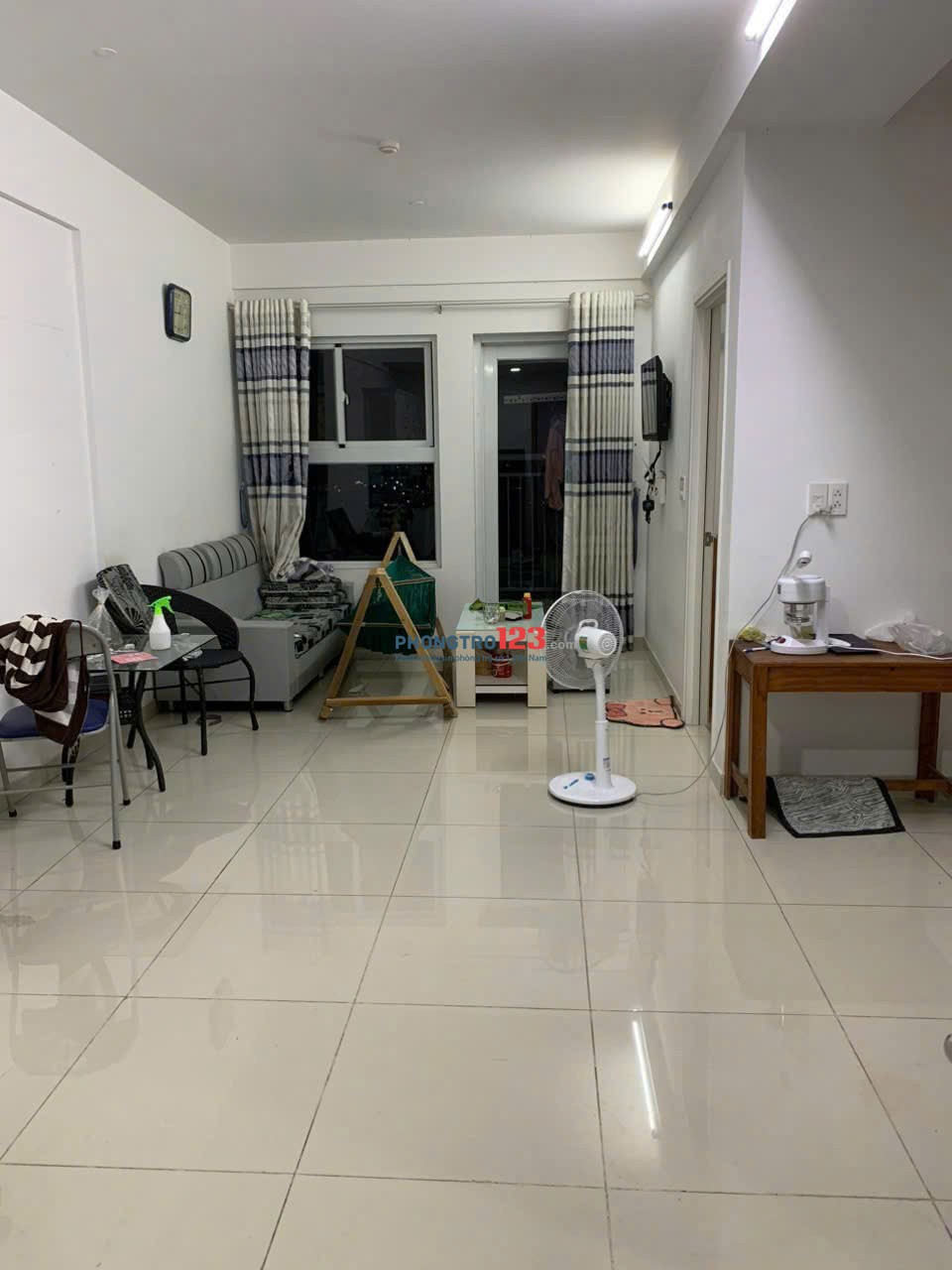 Chung cư Tô Ký Tower, Q12: 2p ngủ, 2wc, đầy đủ nội thất, 6,7triệu