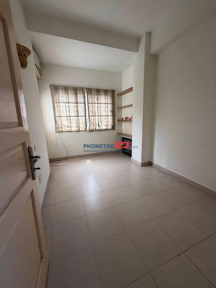 Chung Cư Võ Thị Sáu Quận 3, Ko nội thất thang bộ, 1PN Giá thuê 10 tr/th