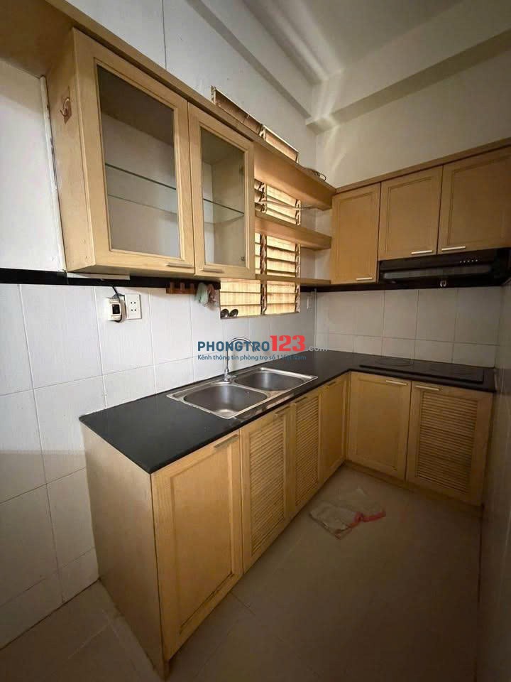 Chung Cư Võ Thị Sáu Quận 3, Ko nội thất thang bộ, 1PN Giá thuê 10 tr/th