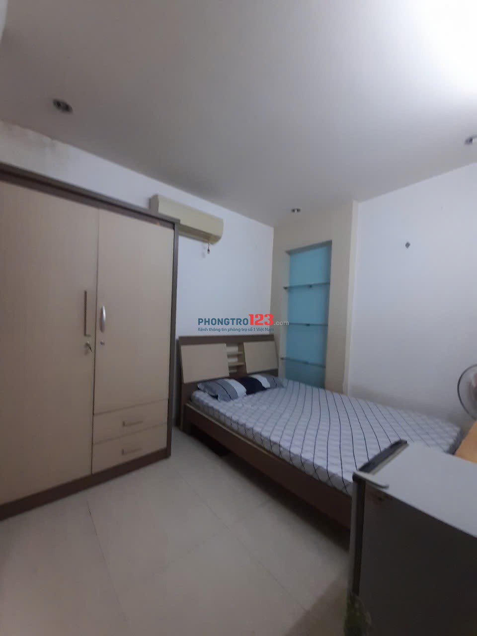 Cho thuê phòng trọ quận 3, thoáng mát, full đồ, dt 18m2, giờ tự do, giá 3.5 triệu/tháng