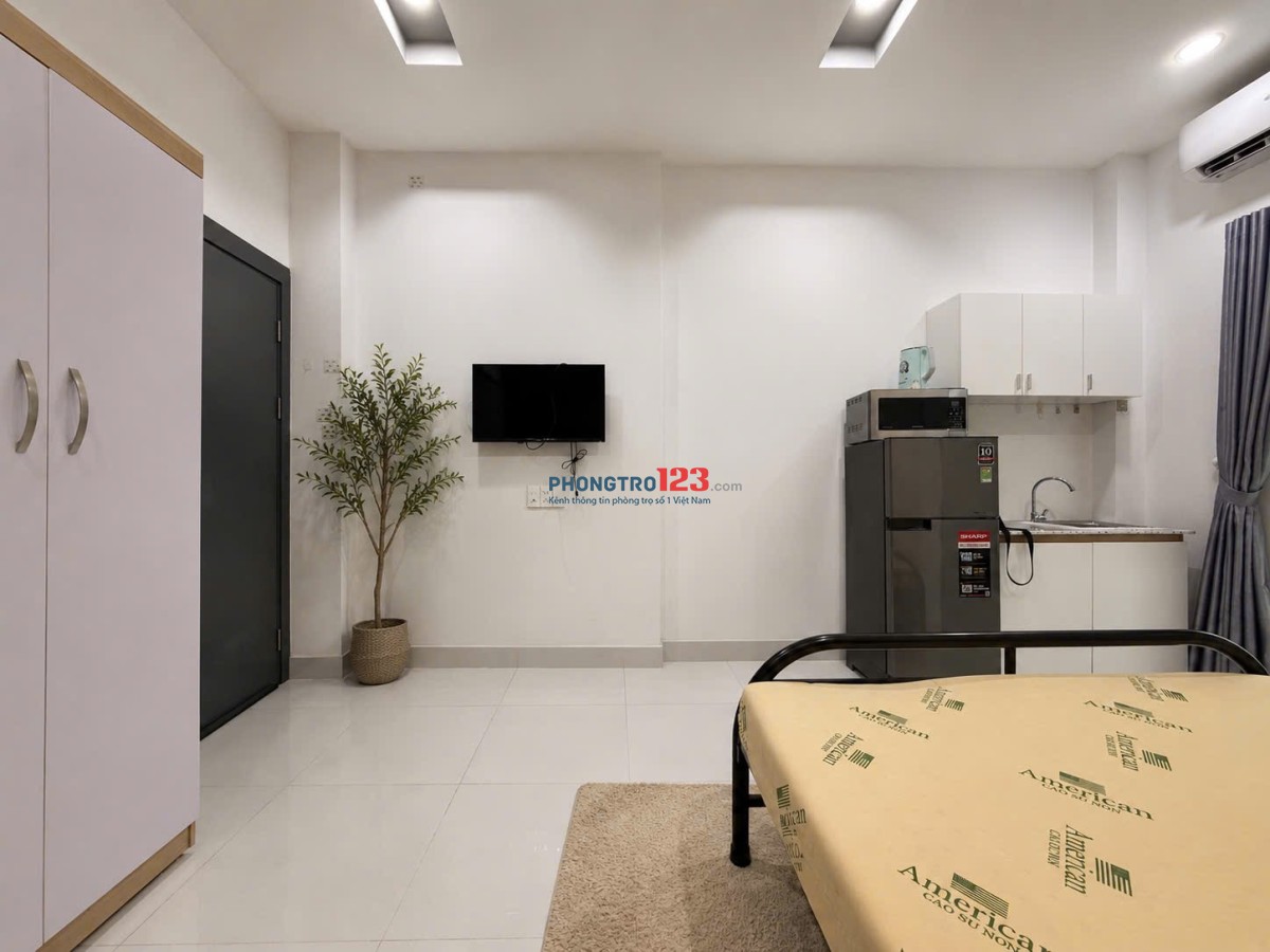 CĂN HỘ BAN CÔNG, FULL NỘI THẤT, SÁT QUẬN 1,3