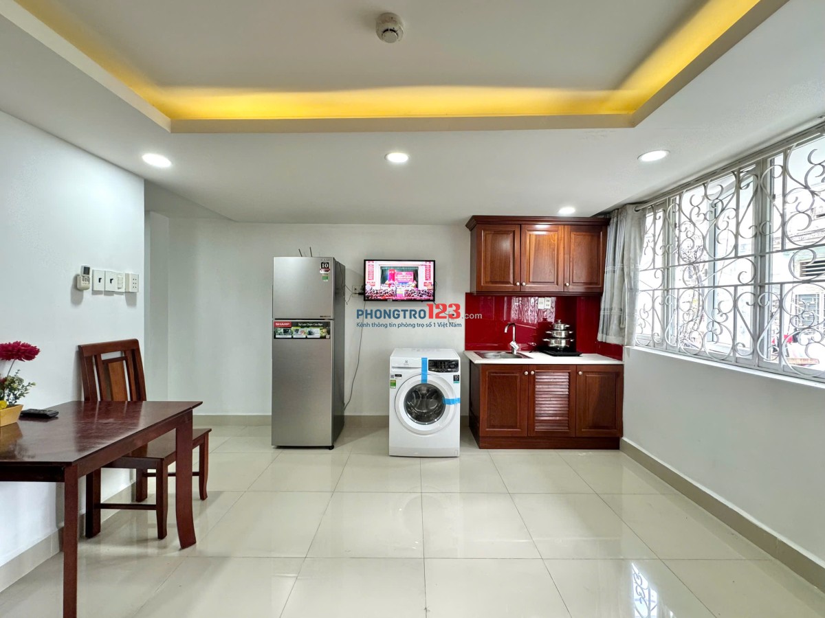 PHÒNG BAN CÔNG 35m2 FULL NỘI THẤT HOÀNG SA Q3 gần CHỢ PHẠM VĂN HAI