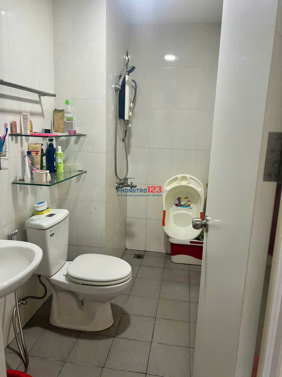 chung cư Đông Hải, Tô Ký, Q12: 6,5triệu, có nội thất, 2PN, 2WC