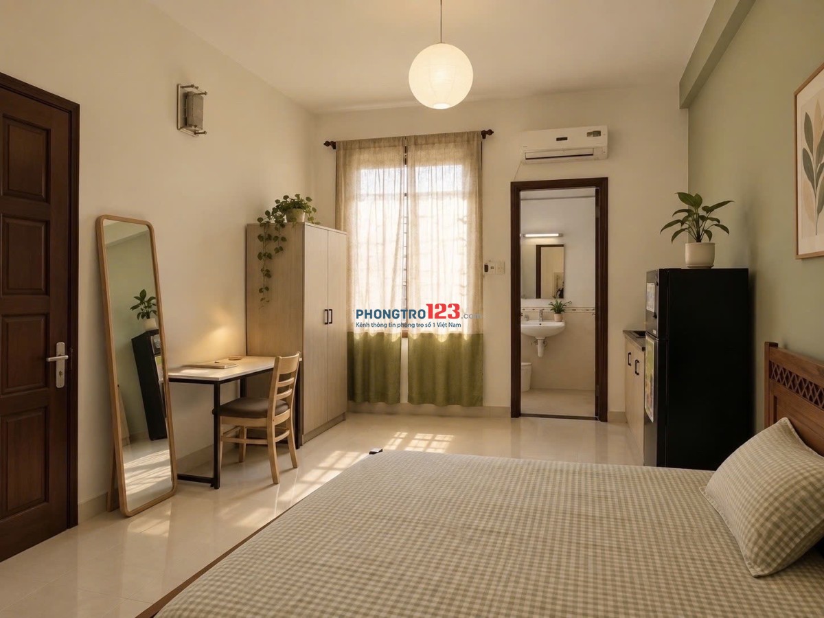 Cho thuê căn hộ Bình Thạnh cửa sổ, ánh sáng tự nhiên gần Bùi Đình Tuý, Ung Văn Khiêm, Điện Biên Phủ