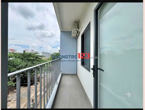 Cho thuê căn hộ mới full nội thất cửa sổ lớn - ban công - gần Hàng Xanh - Ung Văn Khiêm - Bình Thạnh